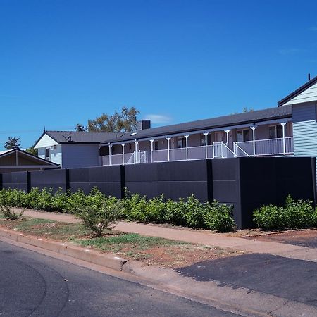 קובאר Oasis Motel מראה חיצוני תמונה