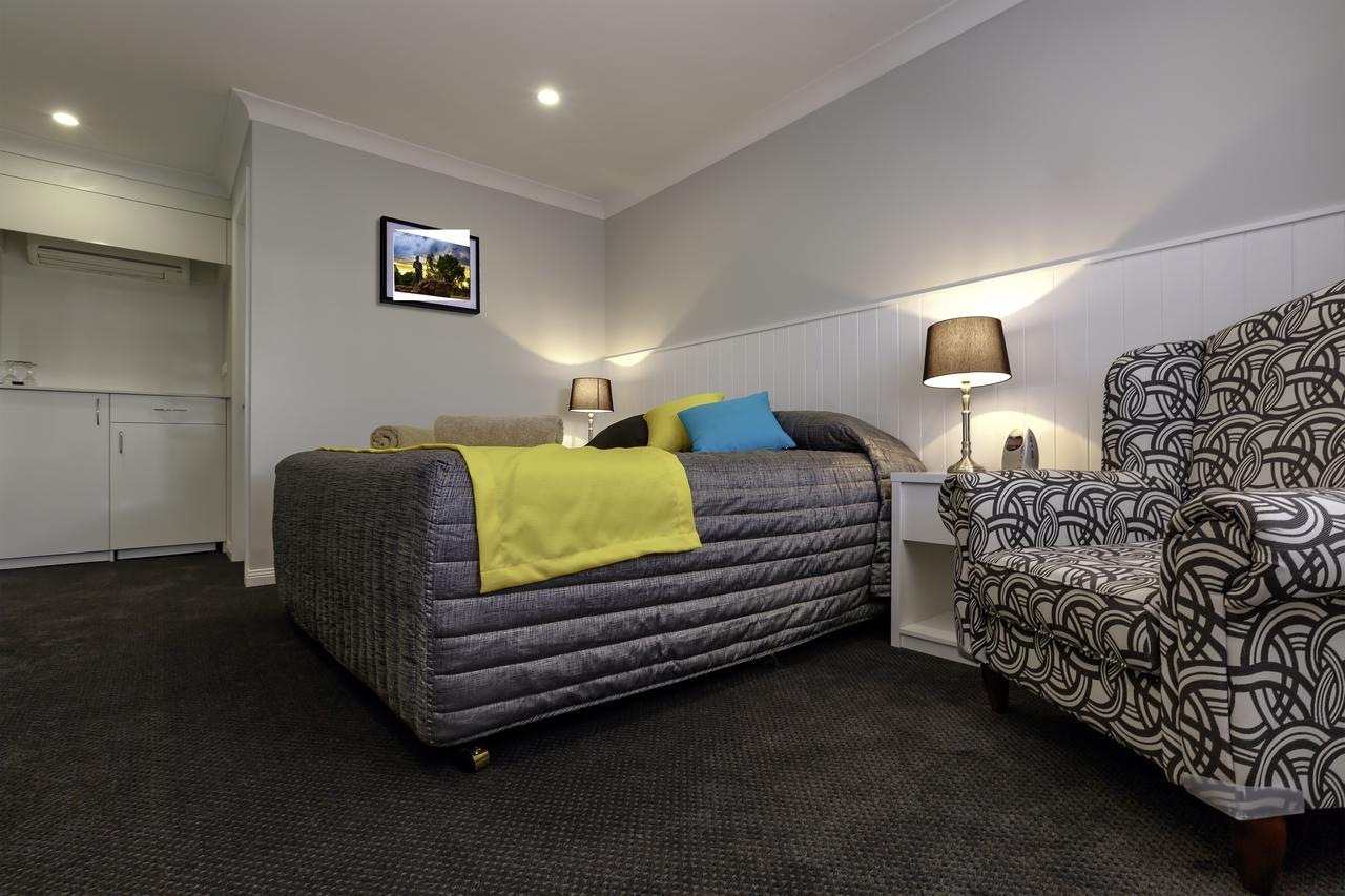 קובאר Oasis Motel מראה חיצוני תמונה