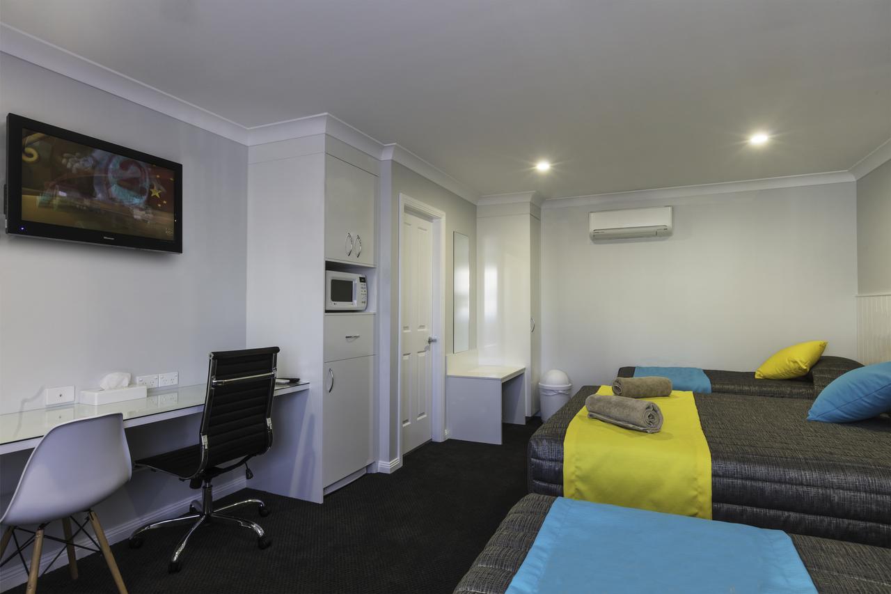קובאר Oasis Motel מראה חיצוני תמונה